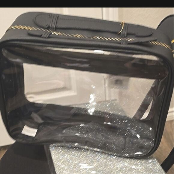 So Chic Transparent Cosmetic Case - Picture 6 of 11